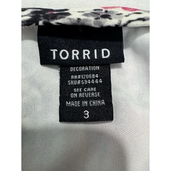 Torrid Size 3 Floral Pink Grey Sleeveless Top V Neck - Picture 3 of 6